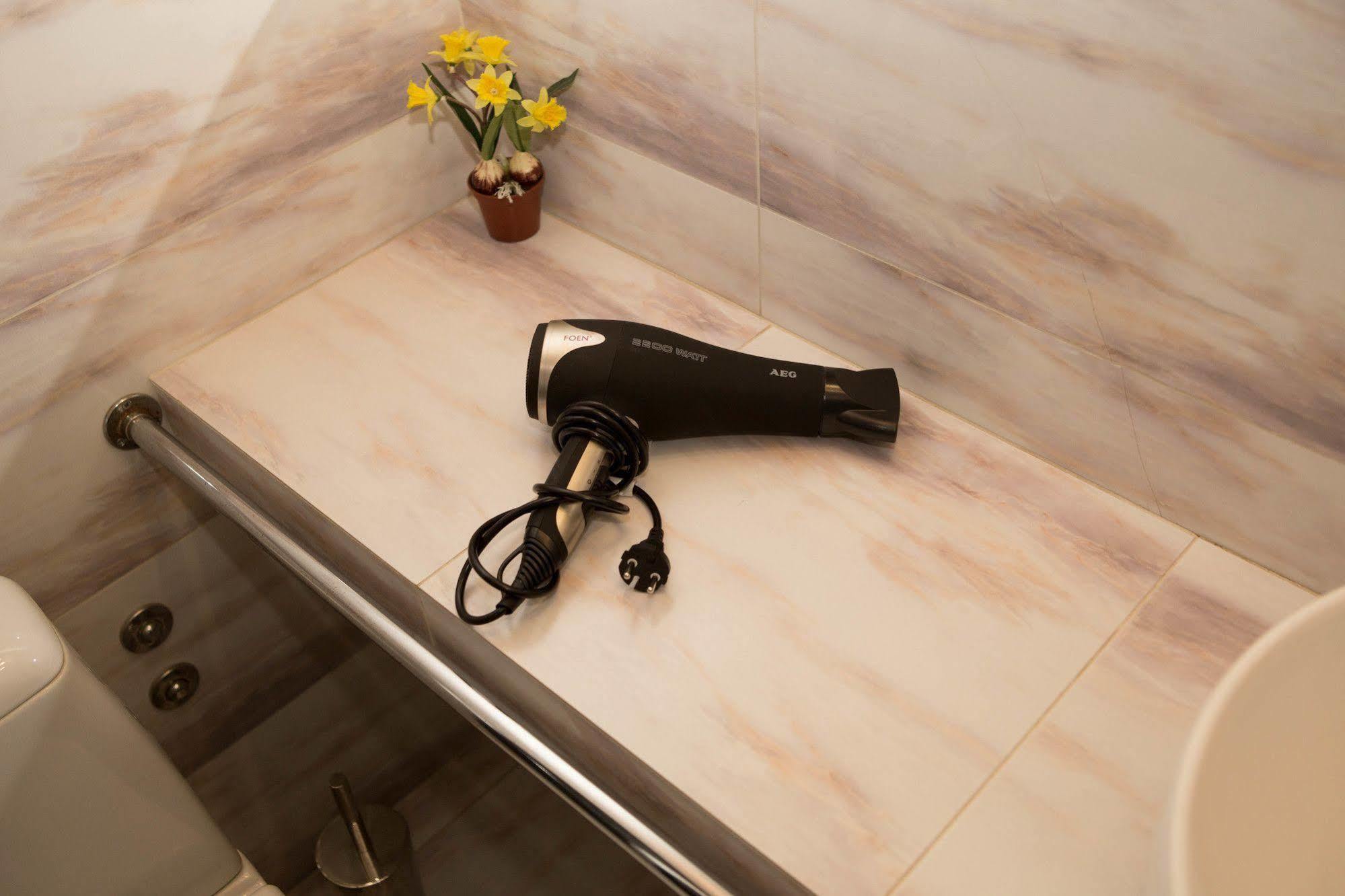 Hotel Elegant Kiev Luaran gambar
